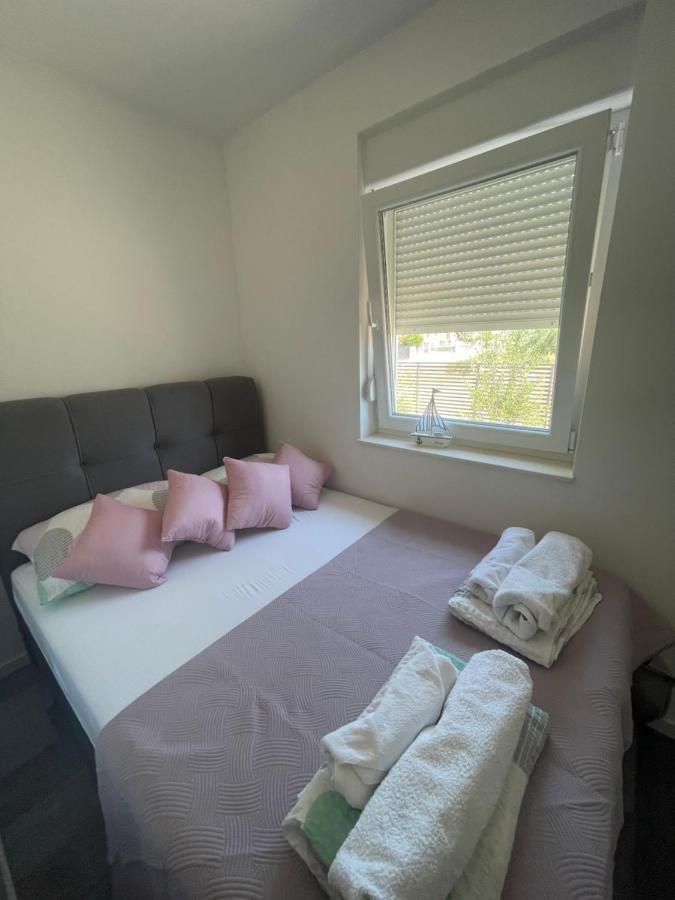 Villa Iva Vodice Esterno foto